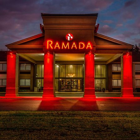 Ramada By Wyndham Tuscaloosa Hotel Esterno foto