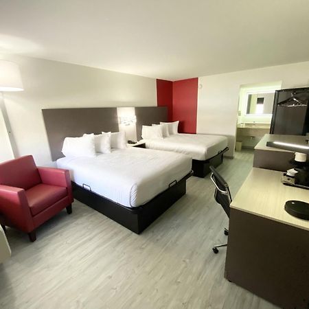 Hotel Ramada By Wyndham Tuscaloosa Esterno foto