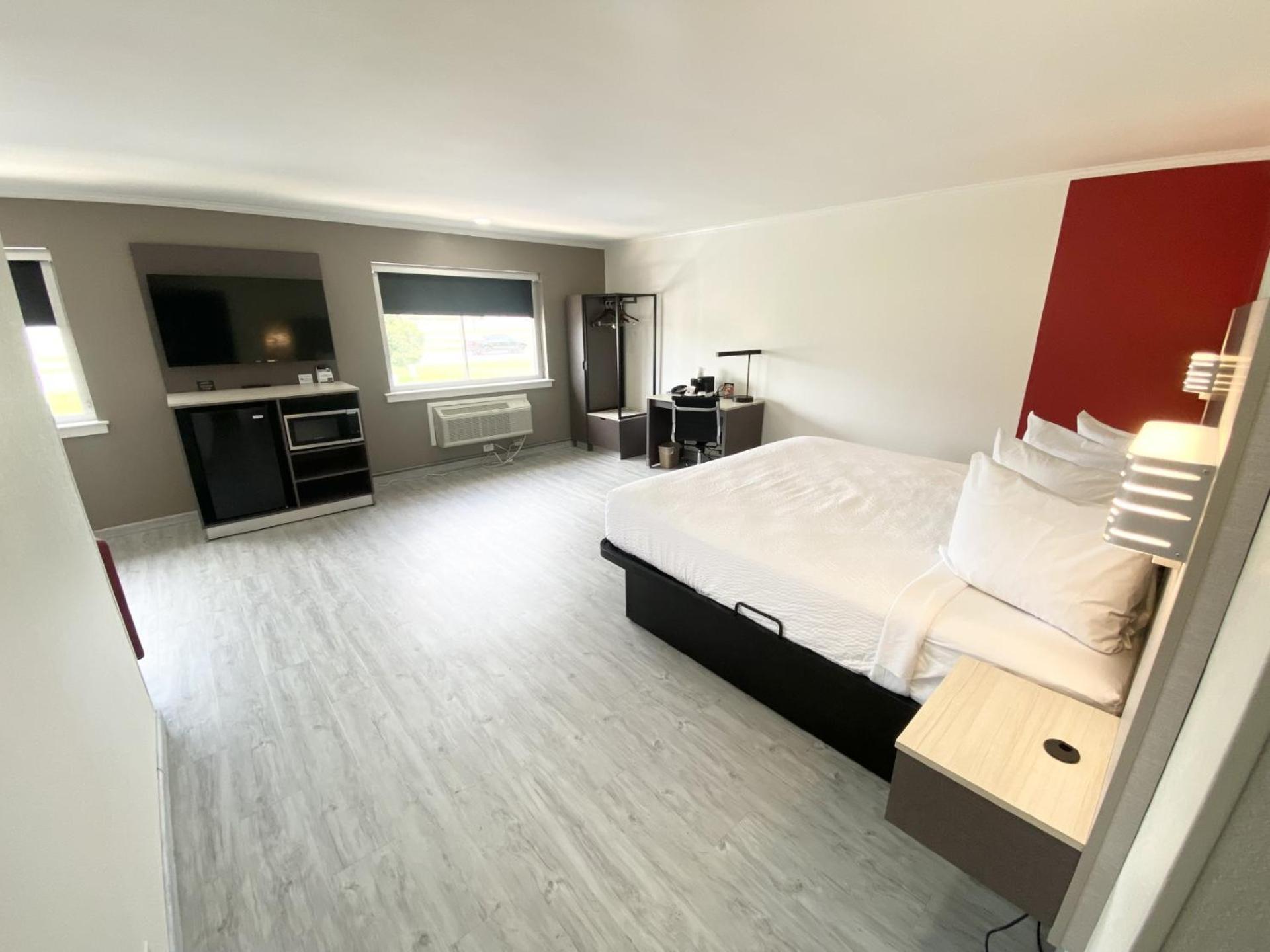 Hotel Ramada By Wyndham Tuscaloosa Esterno foto