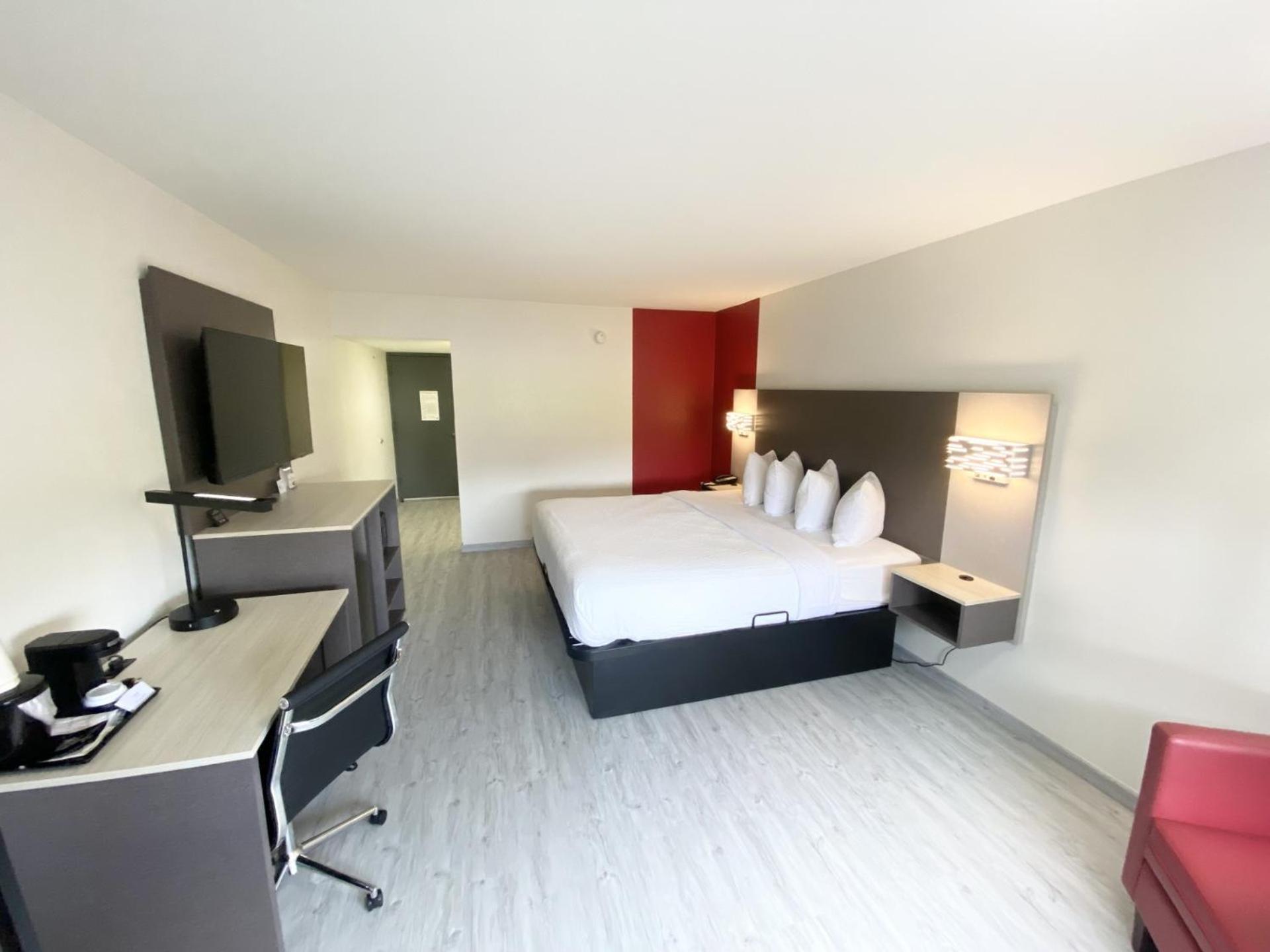 Hotel Ramada By Wyndham Tuscaloosa Esterno foto