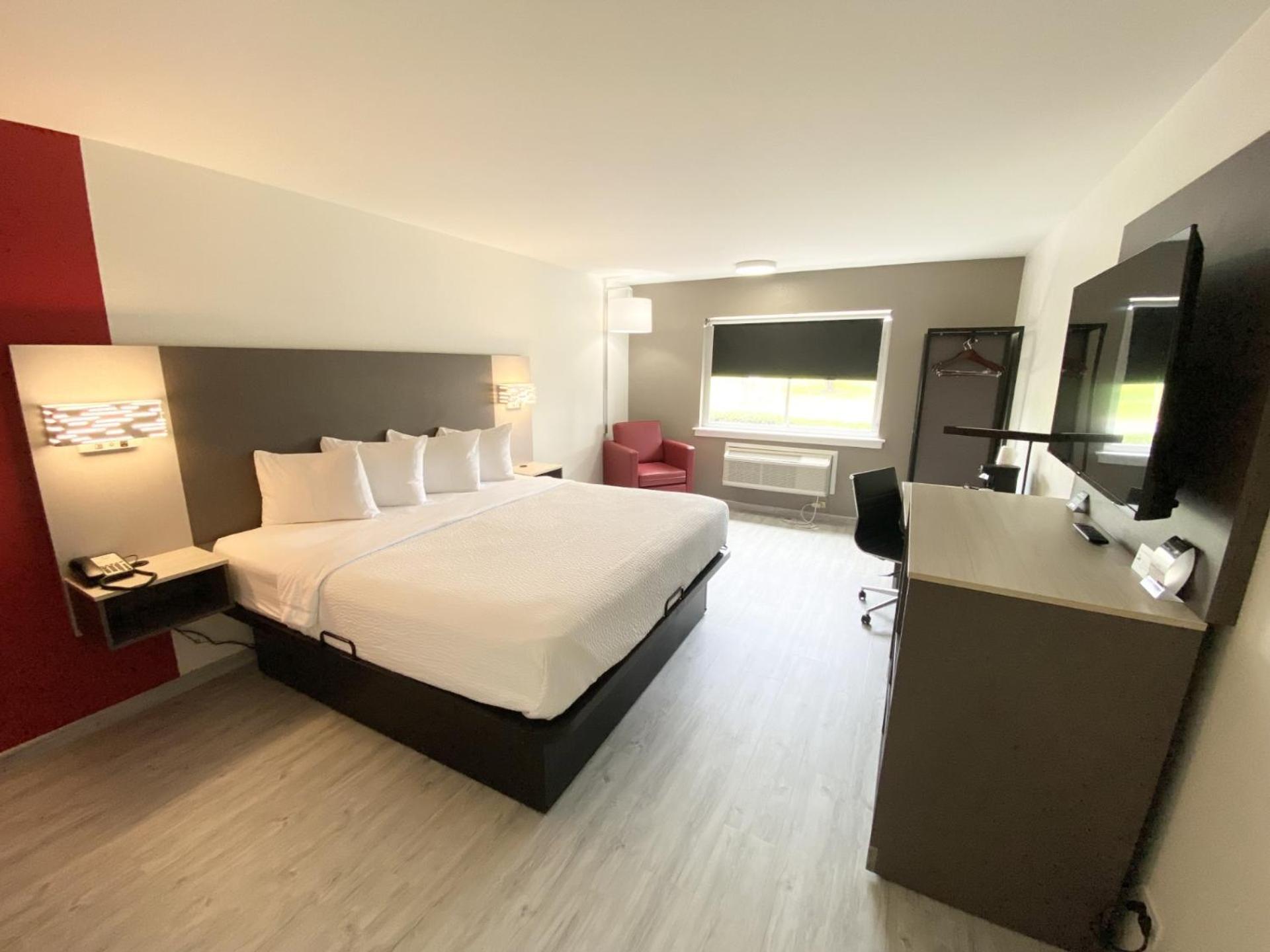 Hotel Ramada By Wyndham Tuscaloosa Esterno foto