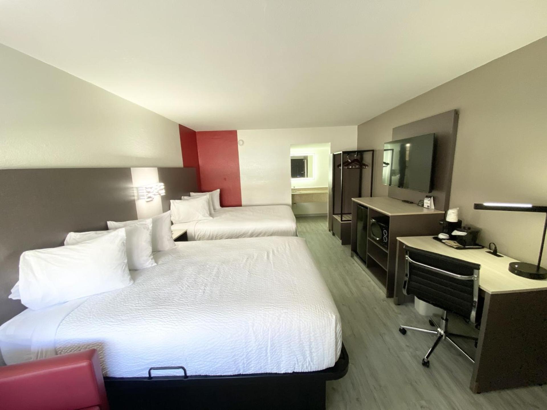 Hotel Ramada By Wyndham Tuscaloosa Esterno foto