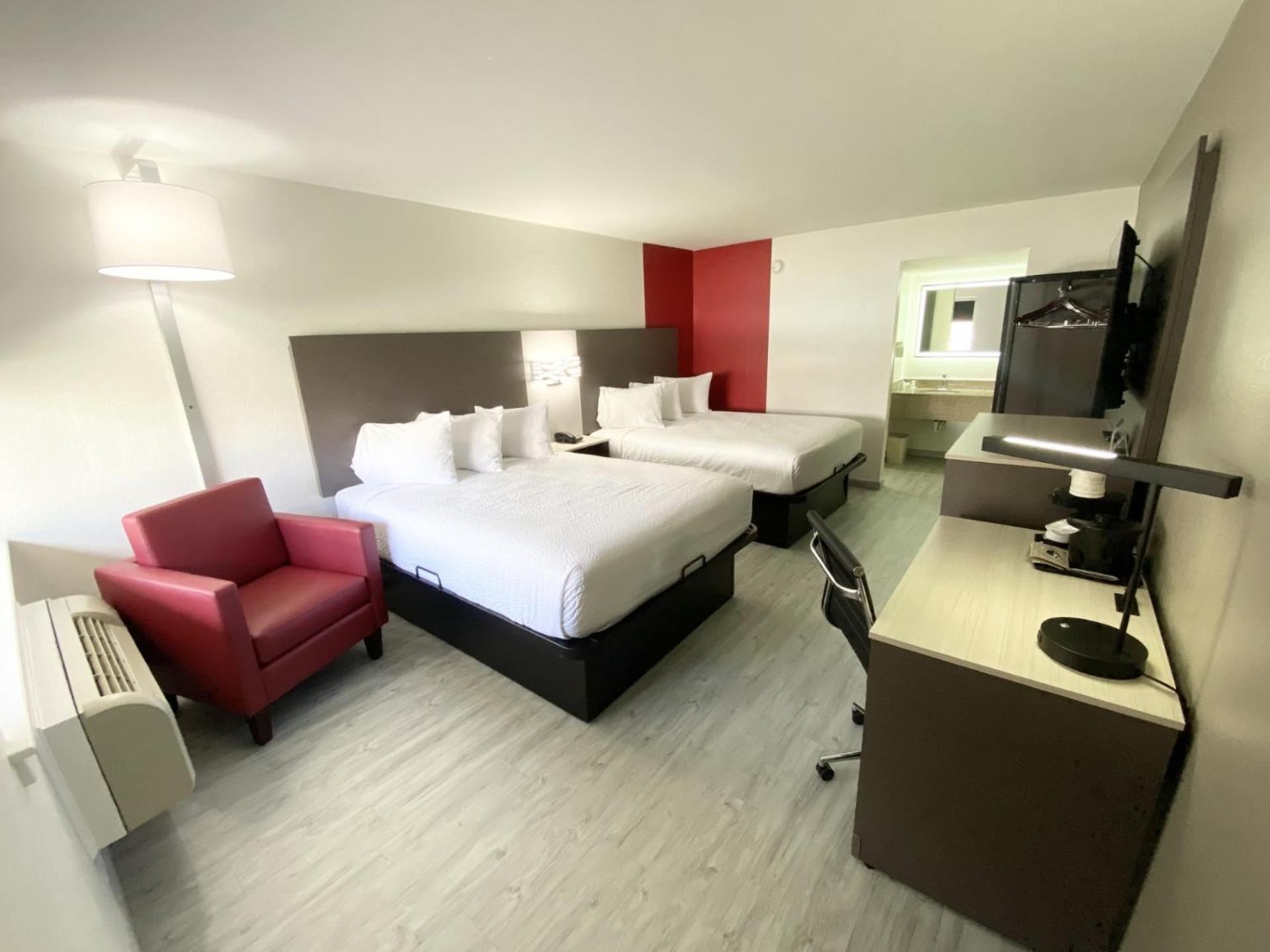 Hotel Ramada By Wyndham Tuscaloosa Esterno foto